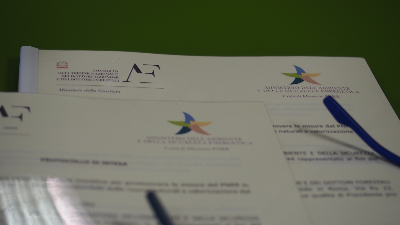 Una firma per collaborare nella promozione delle misure del PNRR